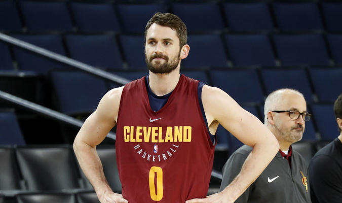 Kevin Love será duda hasta última hora para el primer partido de la Final de NBA