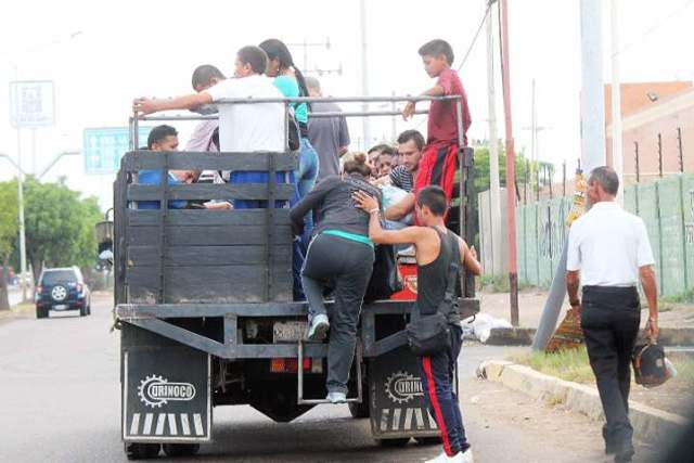 CAOS EN EL TRANSPORTE PUBLICO MARACAIBO (1)