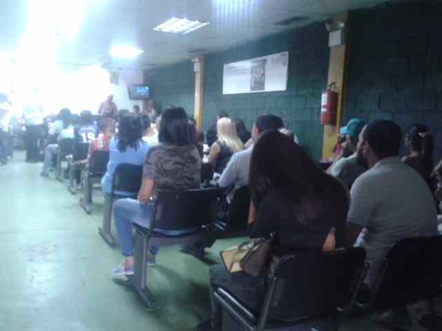 Foto: Terminales vacíos en Guarenas y Guatire porque usan autobuses para campaña madurista / lapatilla.1eye.us