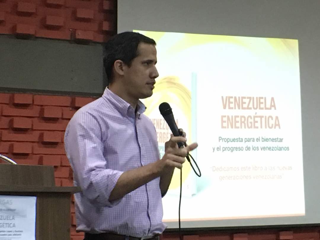 Juan Guaidó: Qué hizo este gobierno con los 286 mil millones de dólares que invirtió en la industria petrolera