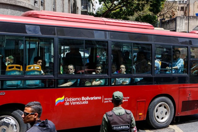 CAR02. CARACAS (VENEZUELA), Cancillería venezolana hoy, sábado 02 de junio de 2018, en Caracas (Venezuela). El Supremo ordenó el viernes la excarcelación de 39 personas a propósito de la "pacificación nacional" promovida por el Ejecutivo, aunque la mayoría de los liberados deberán cumplir un régimen de presentación mensual ante tribunales, tienen prohibido salir del país o hablar públicamente. EFE/Cristian Hernández