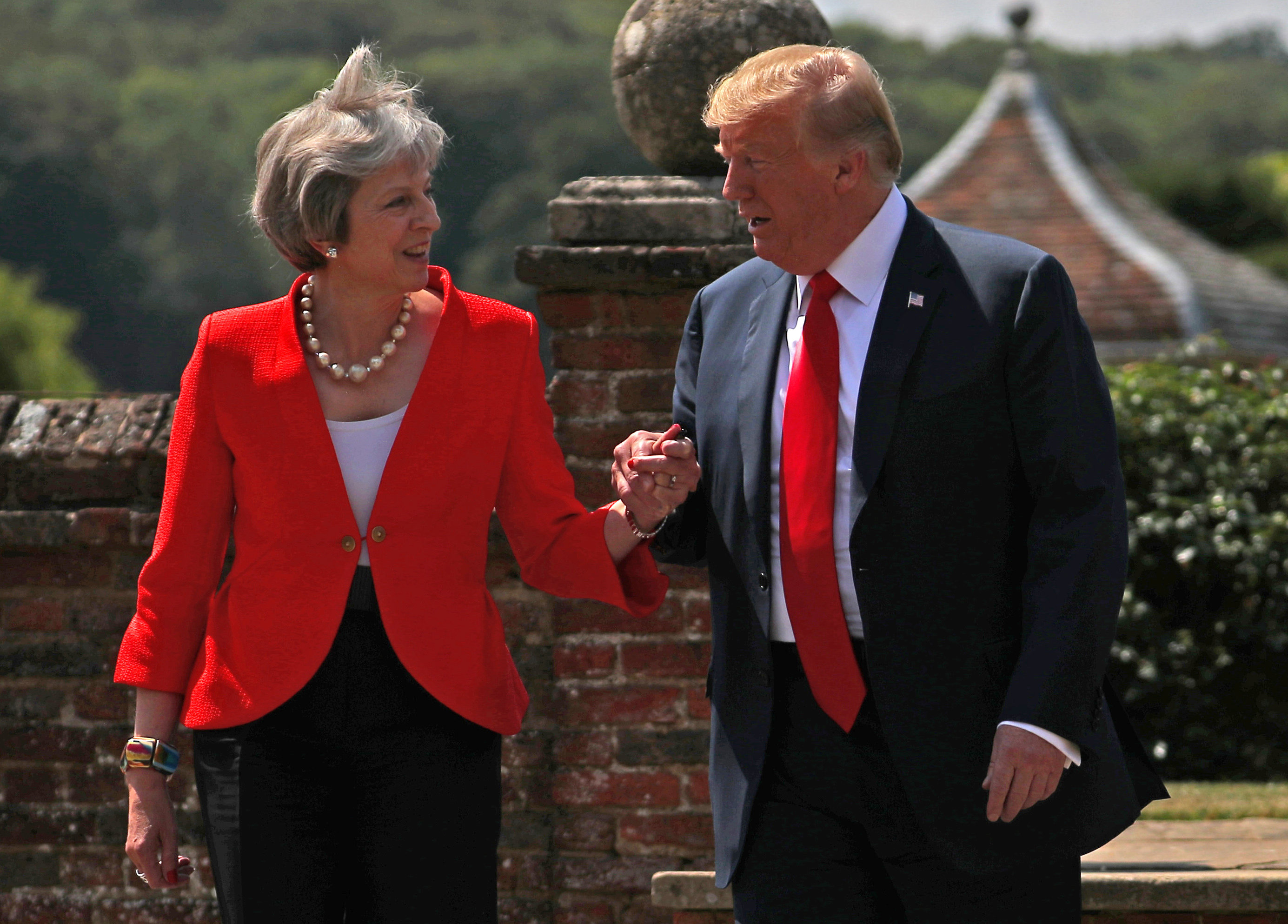 Trump aconsejó a May que demandara a la Unión Europea en lugar de negociar