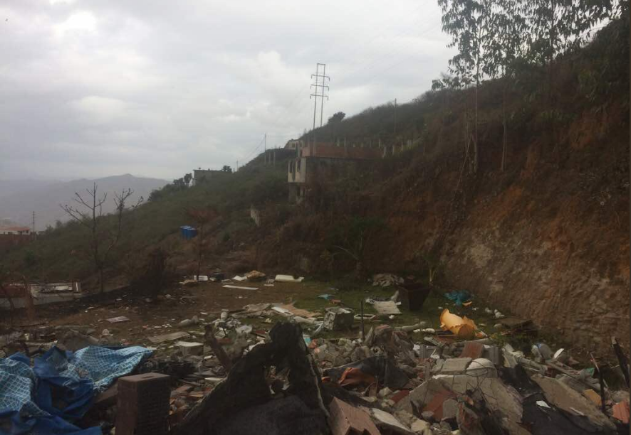 A seis meses de la masacre de El Junquito, esto queda de la casa donde fue ajusticiado Óscar Pérez (Fotos)