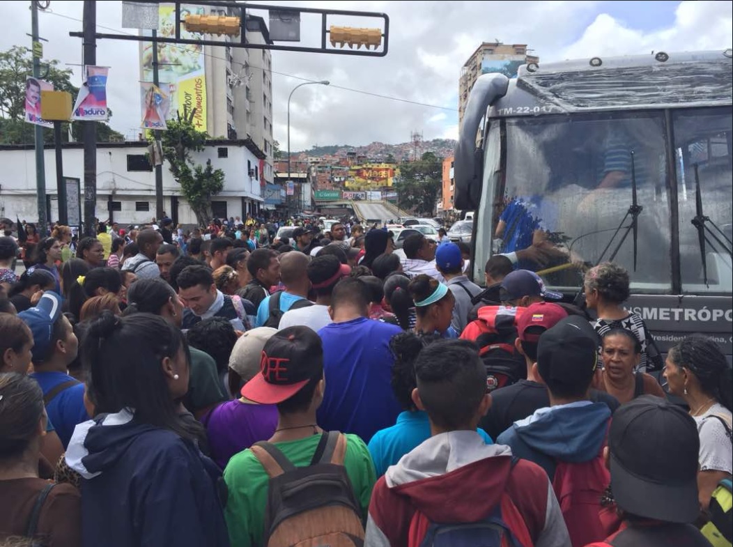 Apagón generó caos de transporte y comunicaciones en Caracas