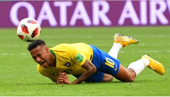 Neymar hizo su propio challenge sobre su comportamiento en el mundial (Video)