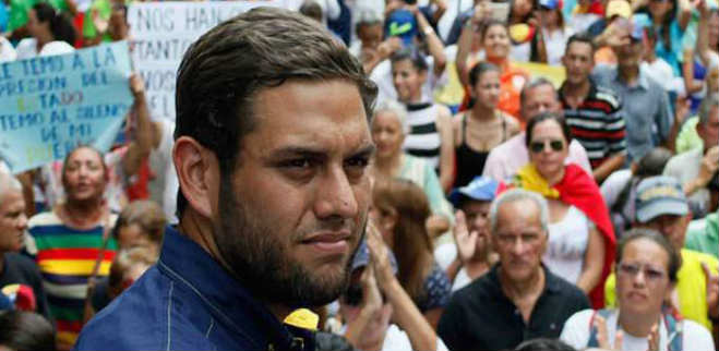 Nuevamente, Juan Requesens fue trasladado a tribunales para su juicio este #16Dic