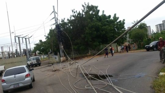 Así quedaron las calles del sector Las Tarabas tras explosión en subestación (fotos)