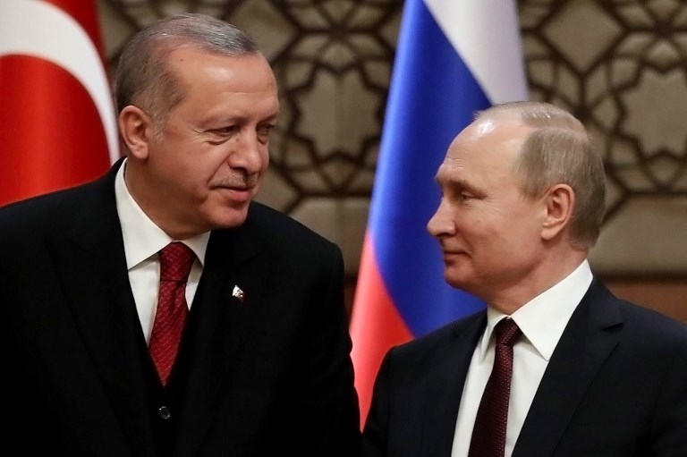 Putin propone a Erdogan crear un centro de distribución de gas