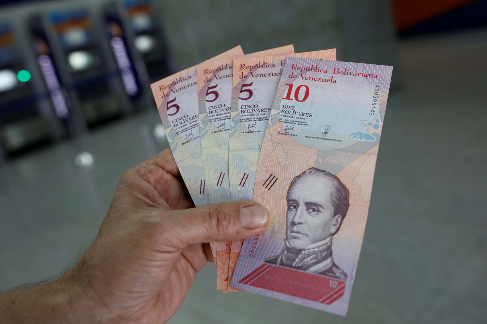 ¡No solo ceros! El BCV no sabía qué inventar y ahora le quitó algo más a los bolívares