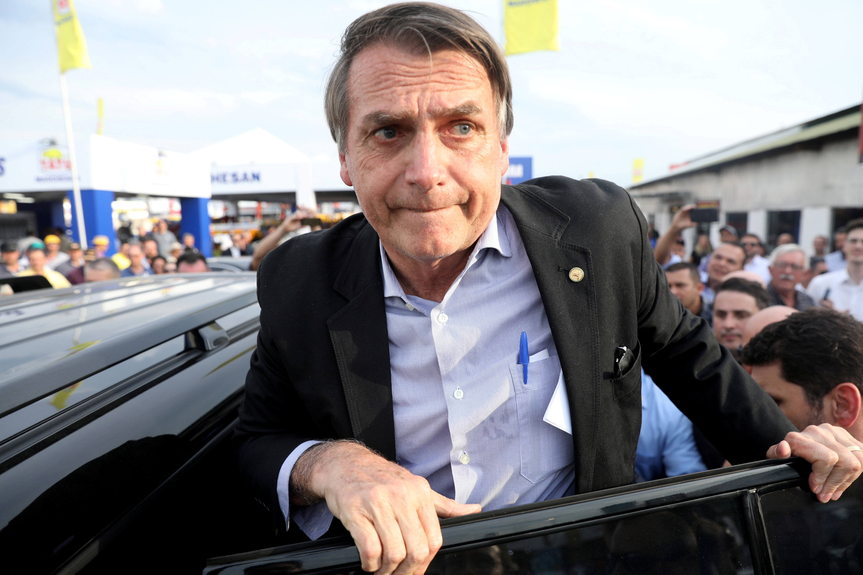 Jair Bolsonaro fue atacado durante un acto de campaña en Minas Gerais (Video)