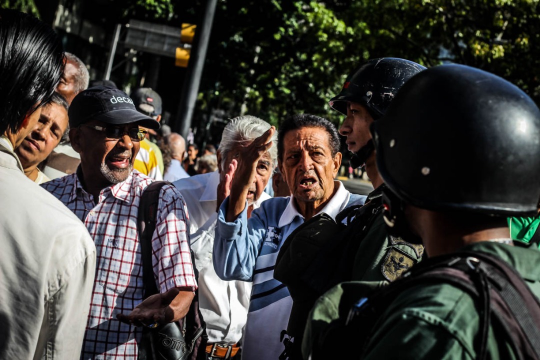 “Parece un insulto que el Gobierno diga que va a pagar la pensión y no lo haga” #1Sep (FOTOS Y VIDEO)