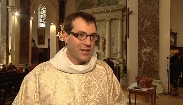 Un sacerdote acusado de agresión sexual en Francia, se suicida