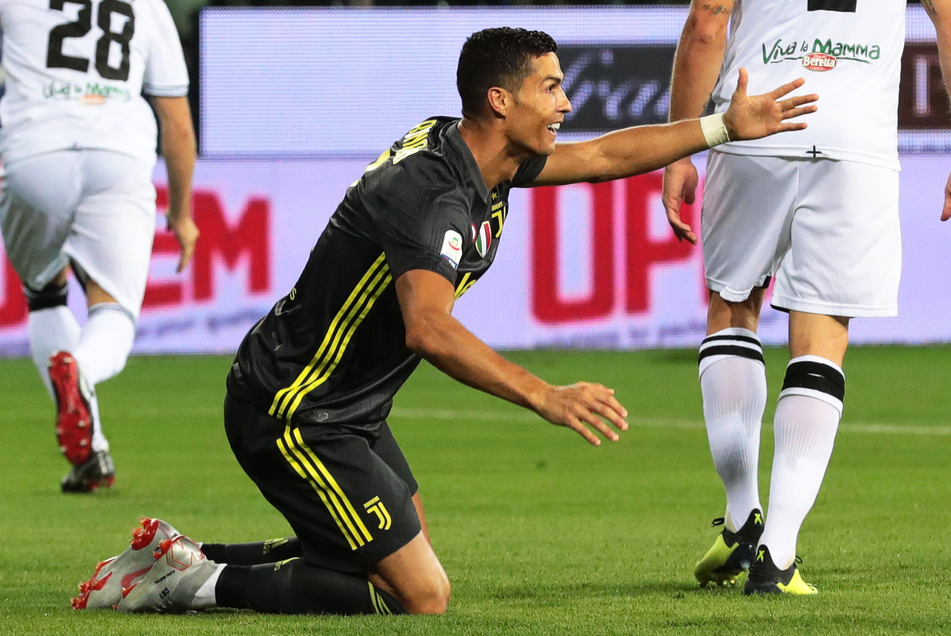 Juventus vence pero Cristiano Ronaldo sigue con la pólvora mojada (Fotos)