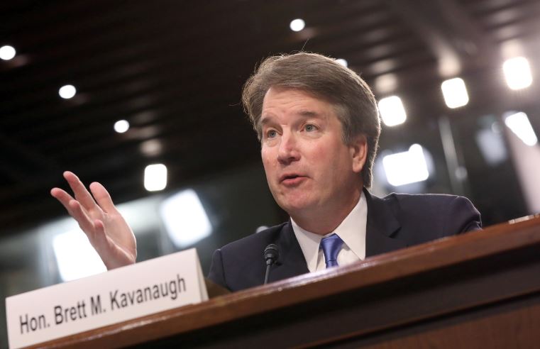 Senadores republicanos fijan voto de confirmación de Kavanaugh para el sábado