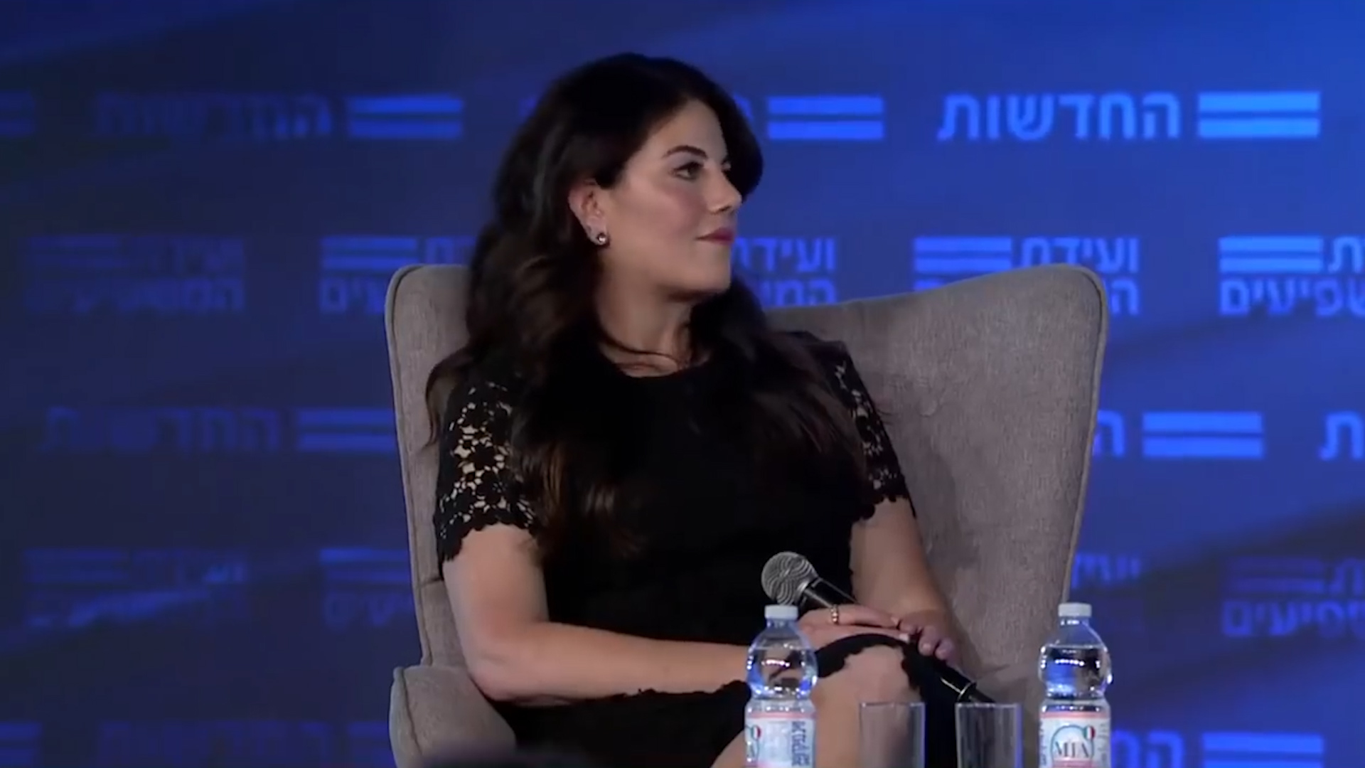 Mónica Lewinsky abandona una entrevista al ser preguntada por Clinton