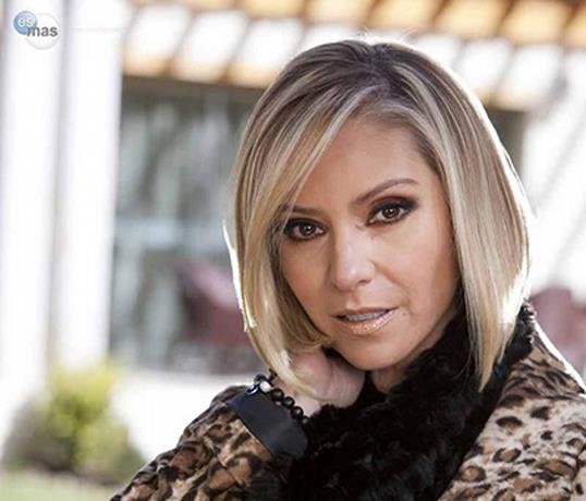 Detienen a Daniela Castro por haber robado ropa de una tienda