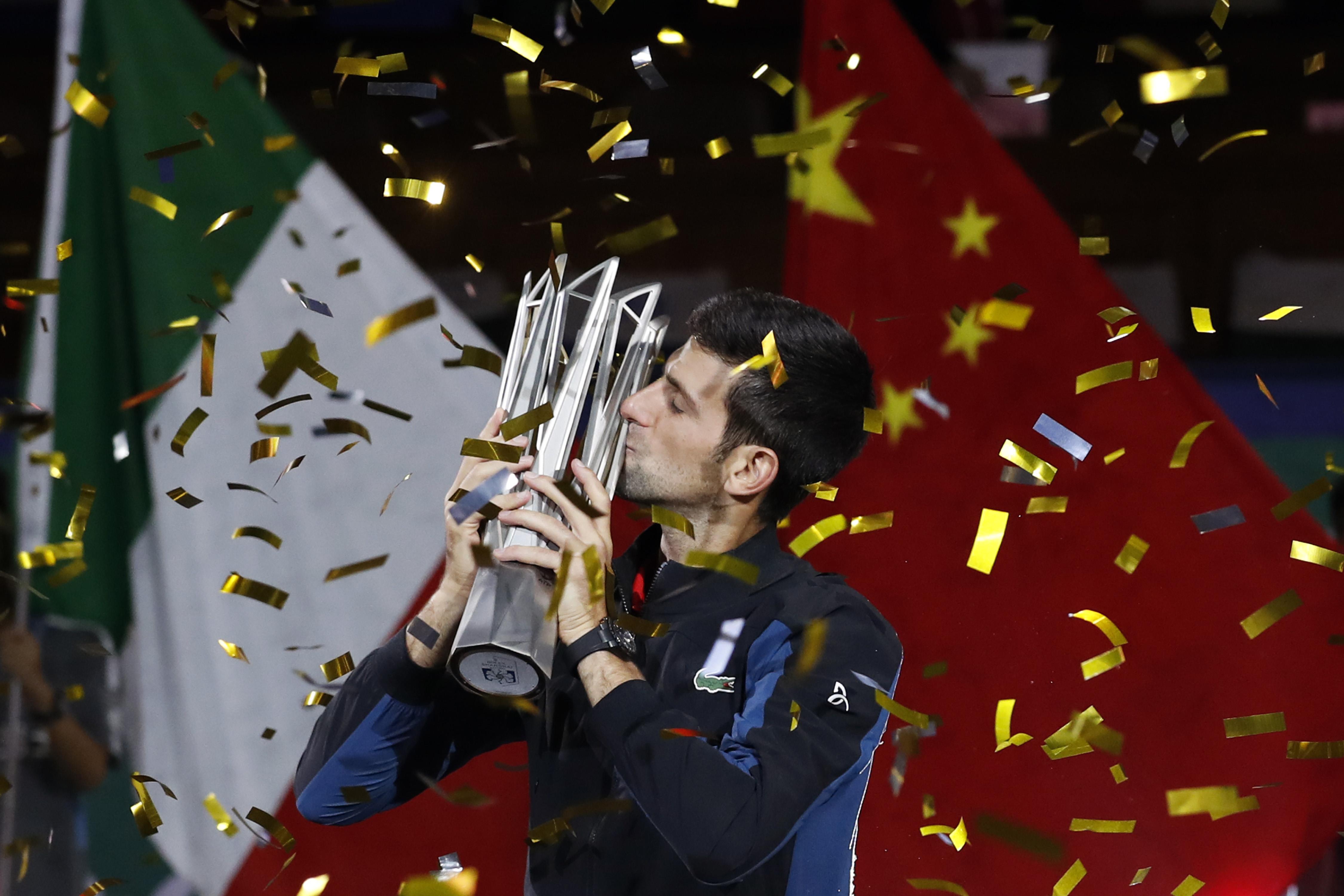 ¡Cuídate Nadal! Djokovic conquista China y se acerca al número uno del mundo