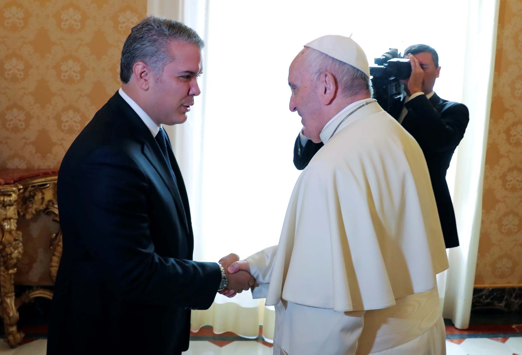 Duque recibió el respaldo del Papa a la acogida de inmigrantes venezolanos