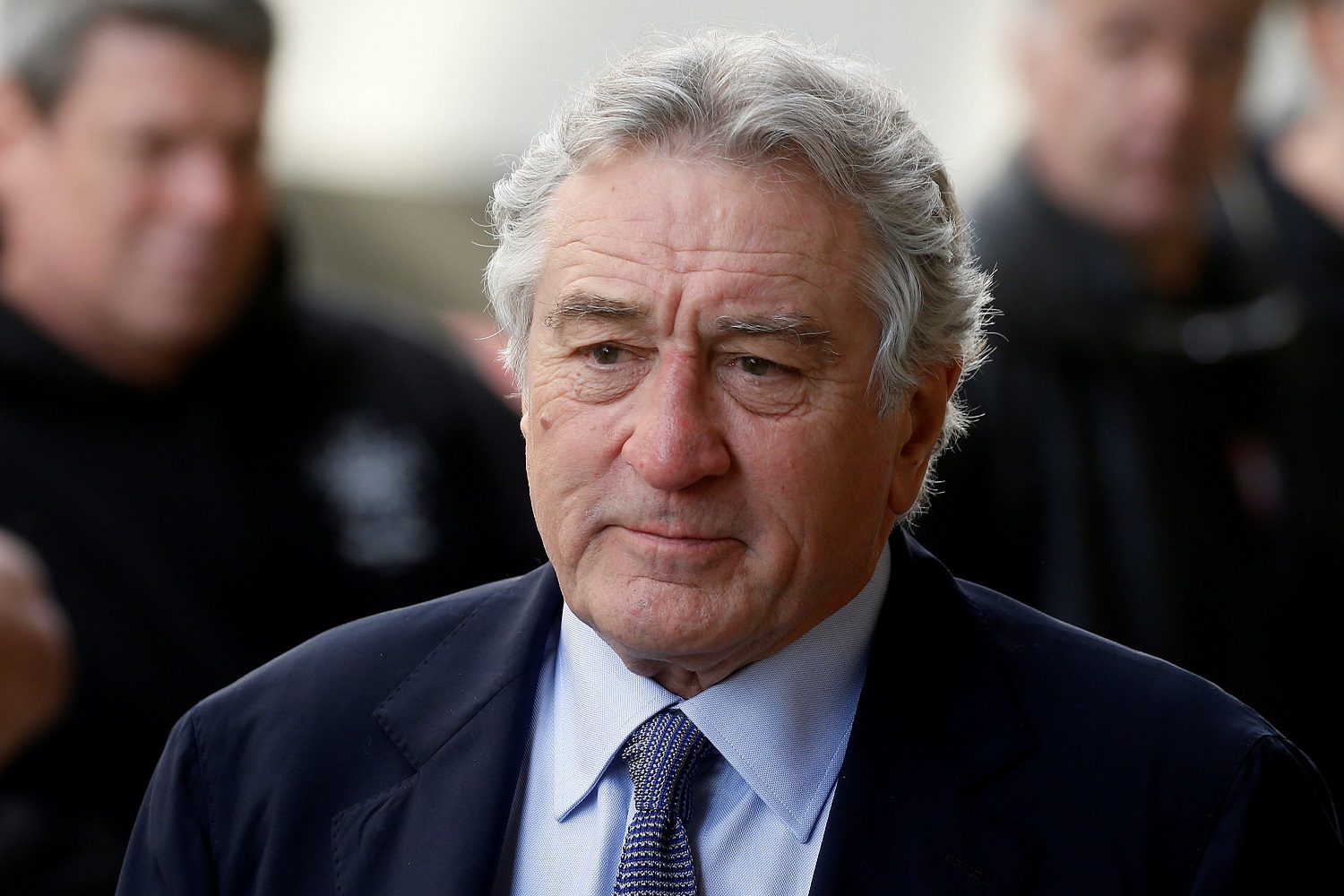 Robert De Niro, crítico de Trump y objetivo de presunta bomba, llama a votar en EEUU