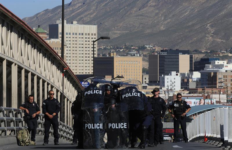 Trump recalca que hay “más tropas en camino” para defender “sagrada frontera”