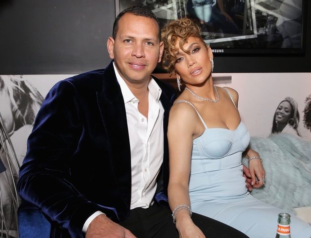 ¡Al fin le dieron el anillo! Jennifer Lopez y Alex Rodríguez están comprometidos