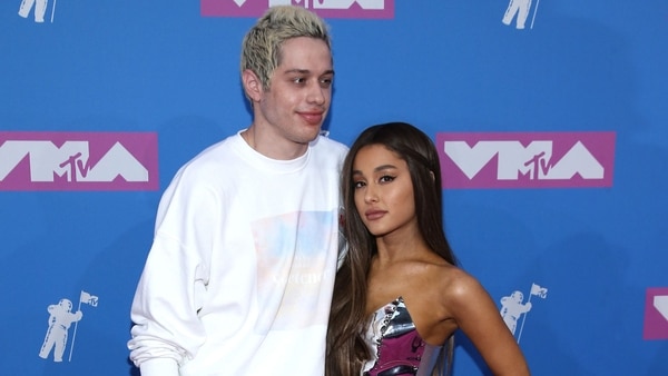 Compromisos y dedicatorias no bastaron… ¡Ariana Grande y Pete Davidson terminaron!