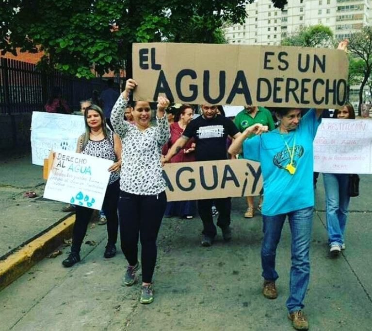 ¡Qué tétrico! Las pésimas condiciones de los servicios públicos en la parroquia Coche