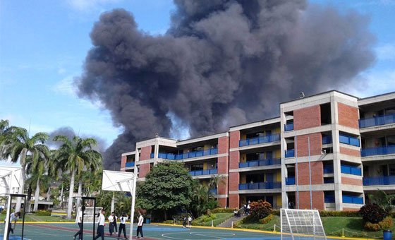 Detenidas operaciones de centro de distribución de gasolina de Pdvsa en Guatire tras incendio, según fuentes