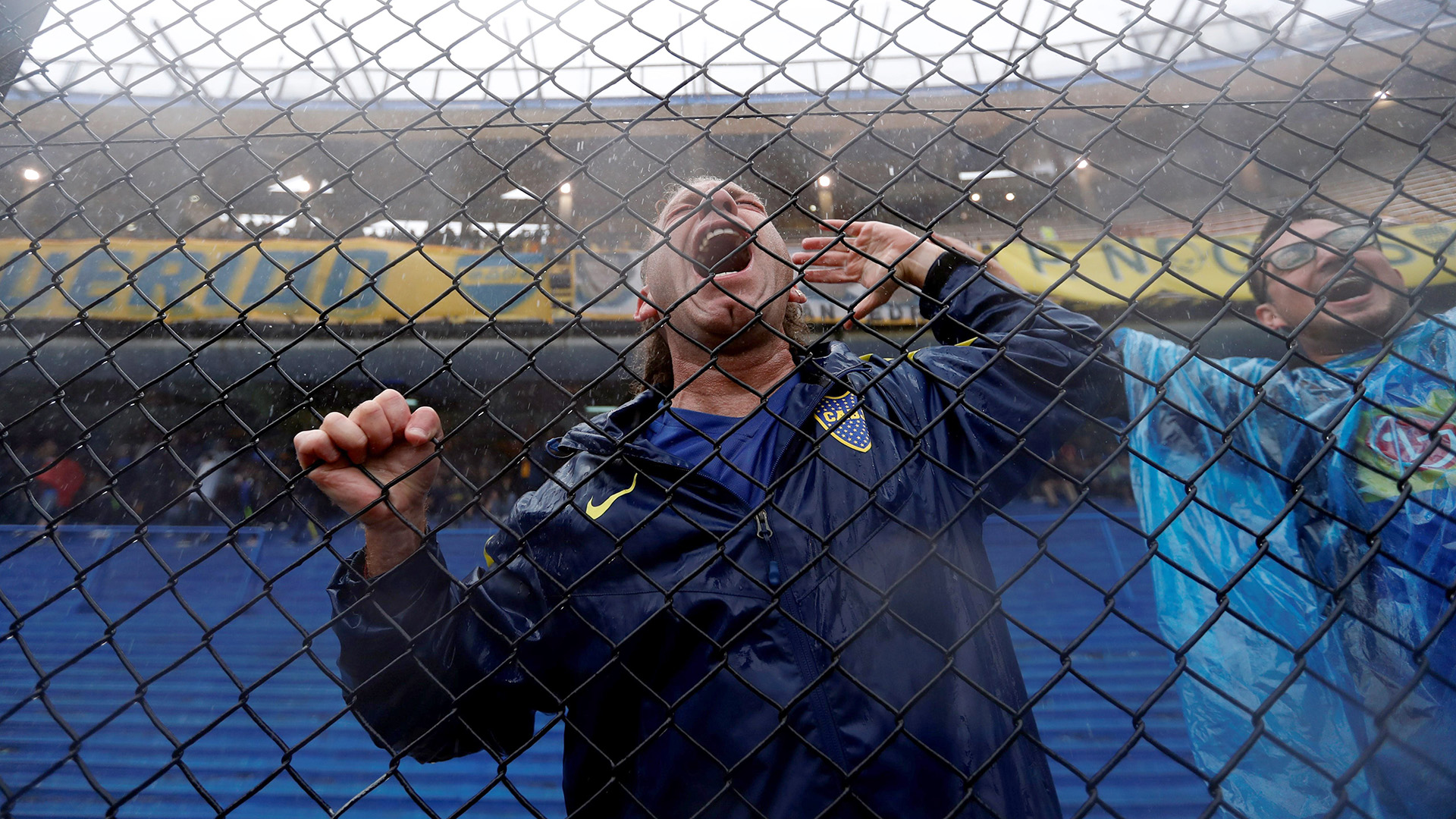 Las mejores fotos del diluvio que obligó a la postergación de la Superfinal entre Boca y River