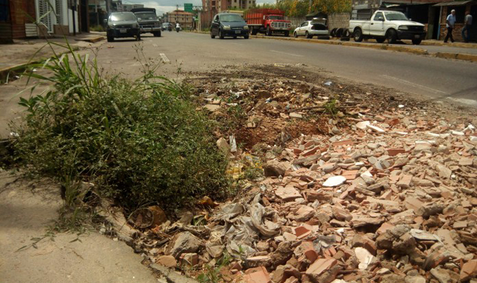 Motorizado murió tratando de esquivar un hueco en vía de San Cristóbal