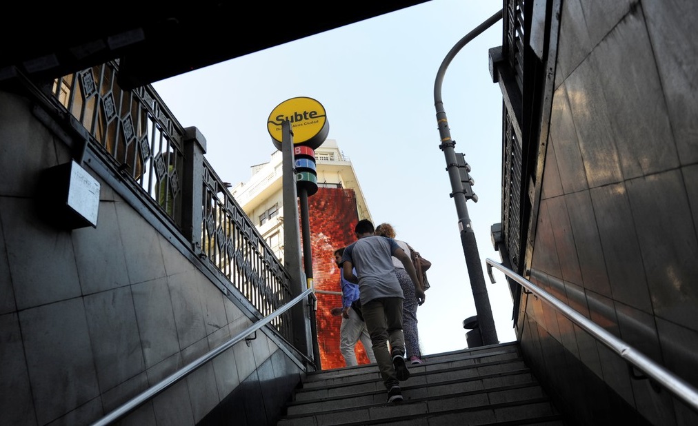 Alerta: Hallan otro presunto artefacto explosivo en el subterráneo del Obelisco en Buenos Aires (Foto)