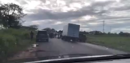 Trancan vía en Monagas por desbordamiento de cloacas (VIDEO) #21Nov