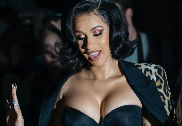 Difunden video de Cardi B dando a luz a su hija