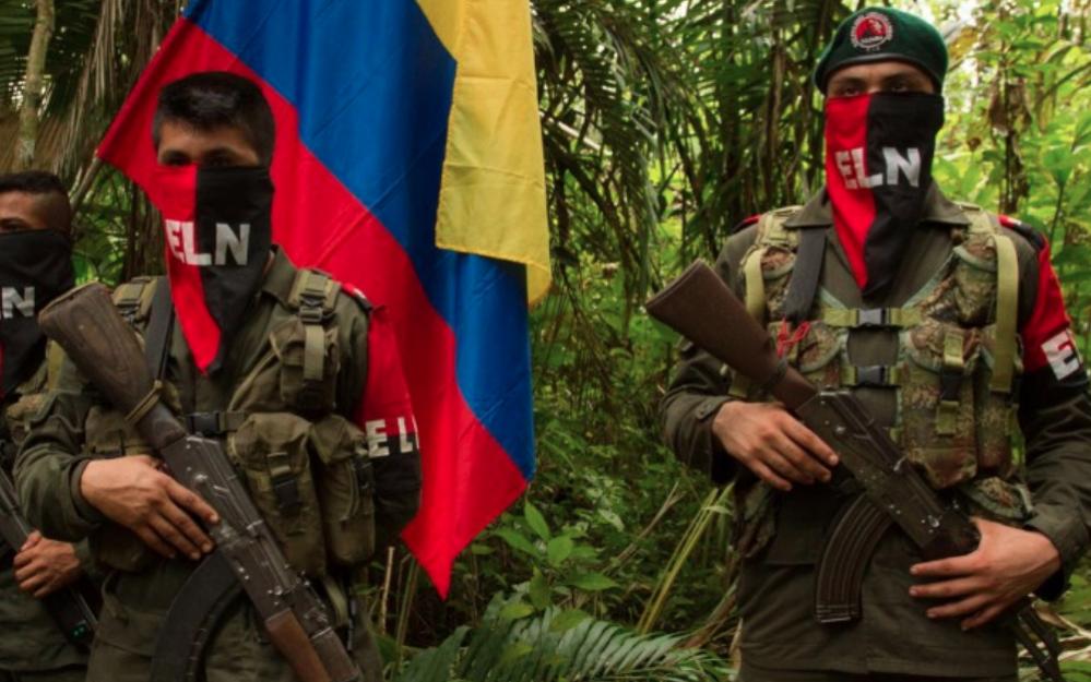 ELN confirmó que secuestró a los tres tripulantes de un helicóptero derribado