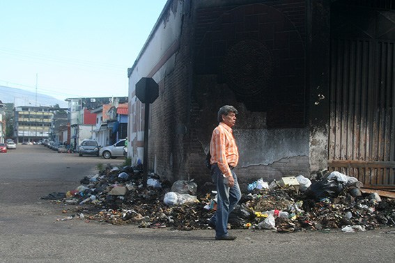 Persisten los depósitos de basura en calles y barrios de San Cristóbal