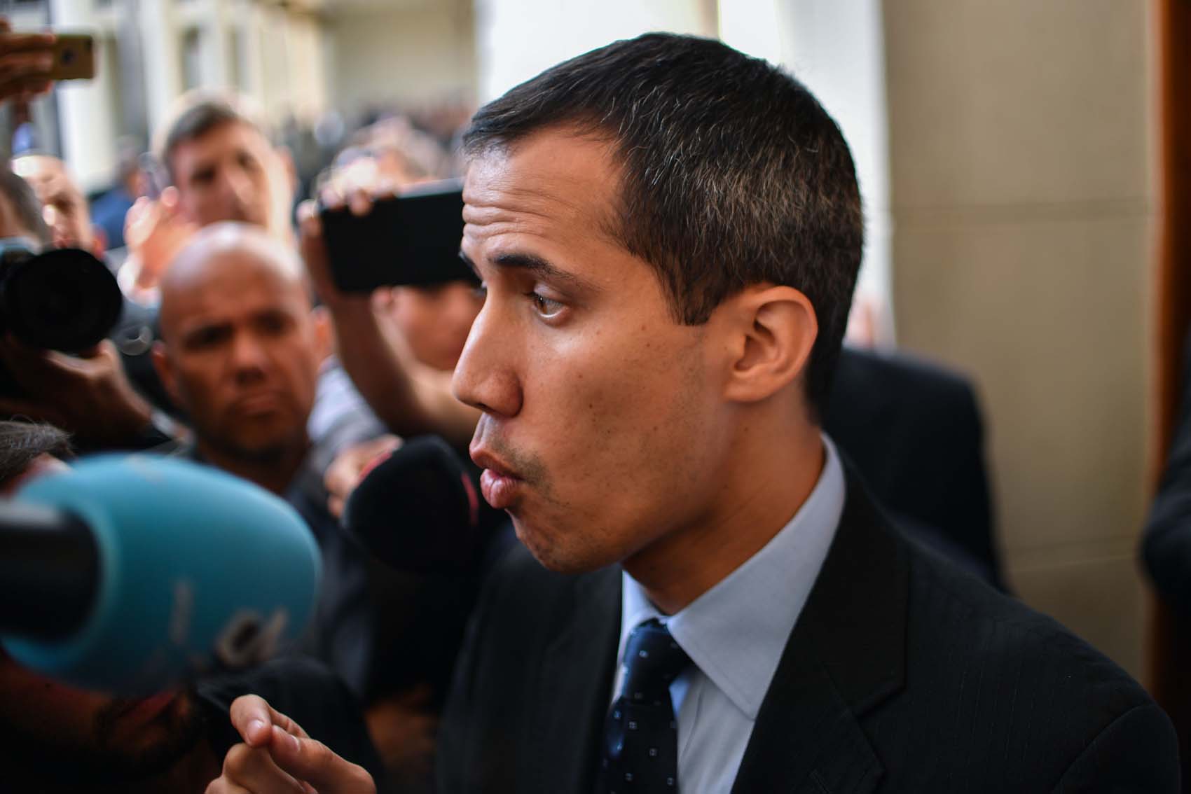 Juan Guaidó se pronuncia sobre detención de periodistas en Miraflores (Tuit)