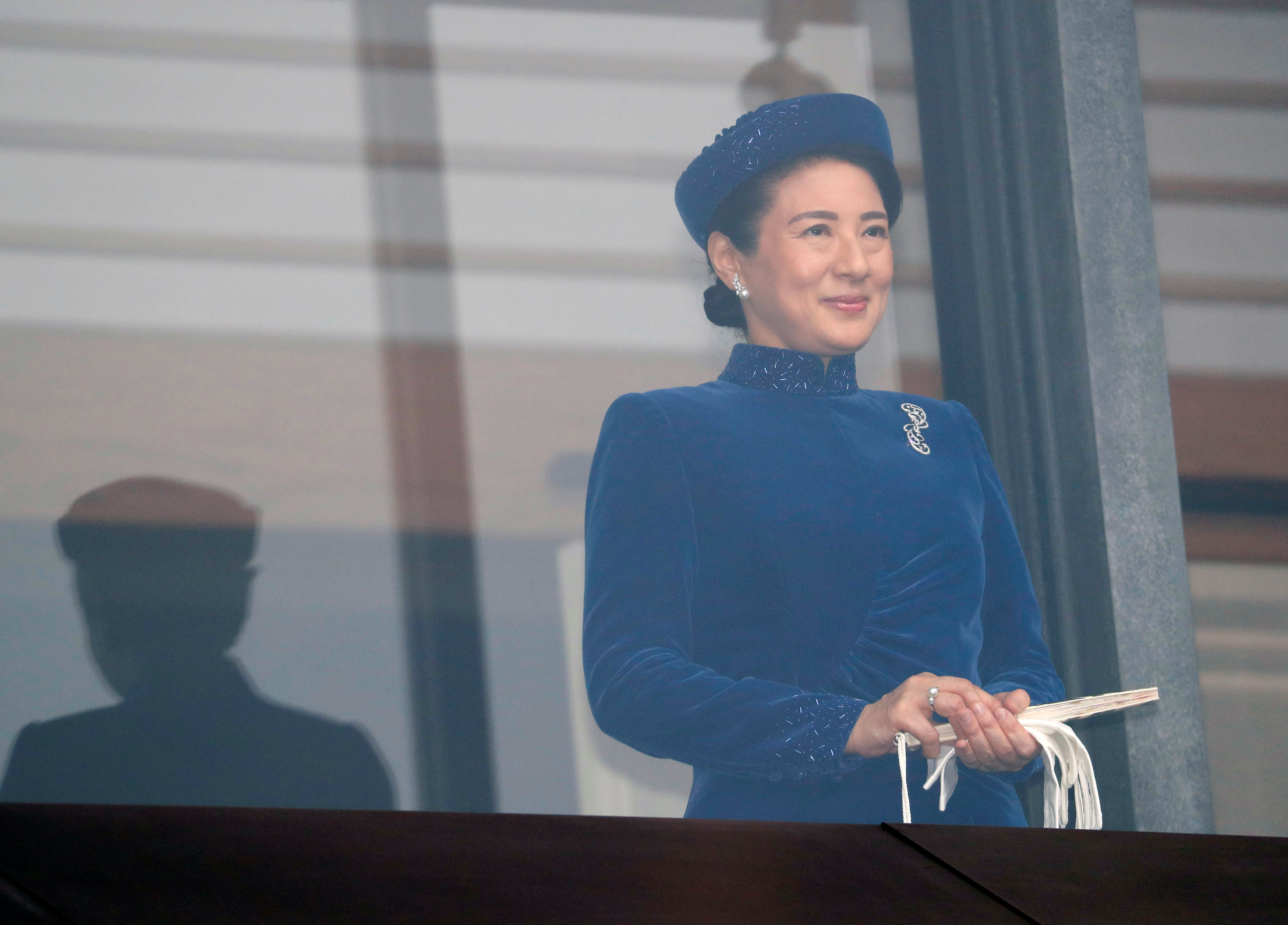 Hombre intenta quemar a escolta que custodiaba casa familiar de la princesa Masako de Japón