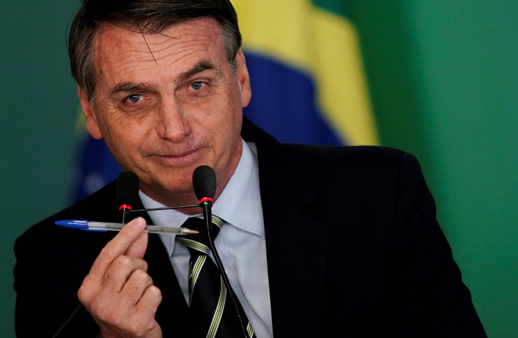 Bolsonaro pide a Venezuela que no “dé guarida” al ELN tras atentado de Bogotá