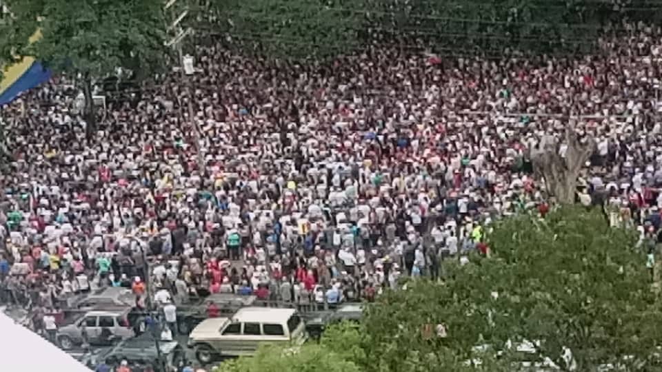 Multitudinario fue el Cabildo Abierto en Valencia este #16Ene (Fotos y Videos)