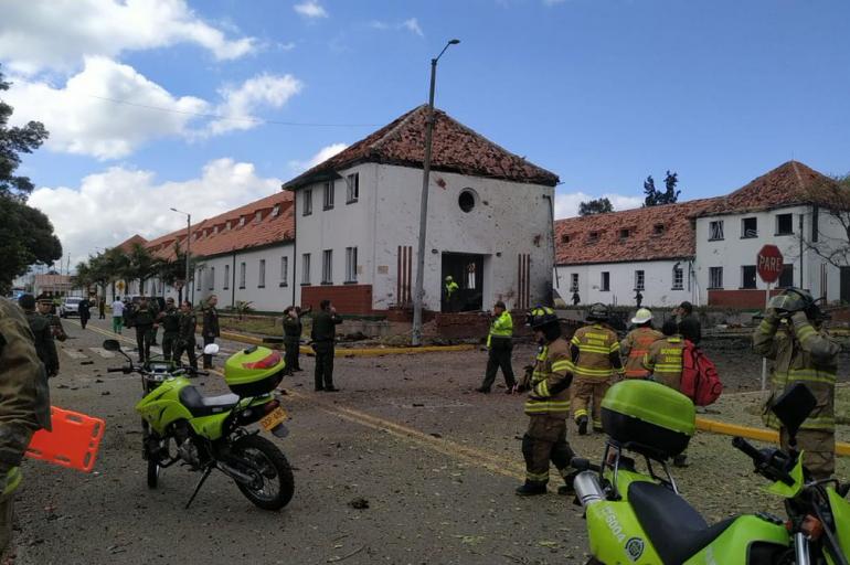 Fiscalía de Colombia investiga atentado con carro bomba en la Escuela de Policía