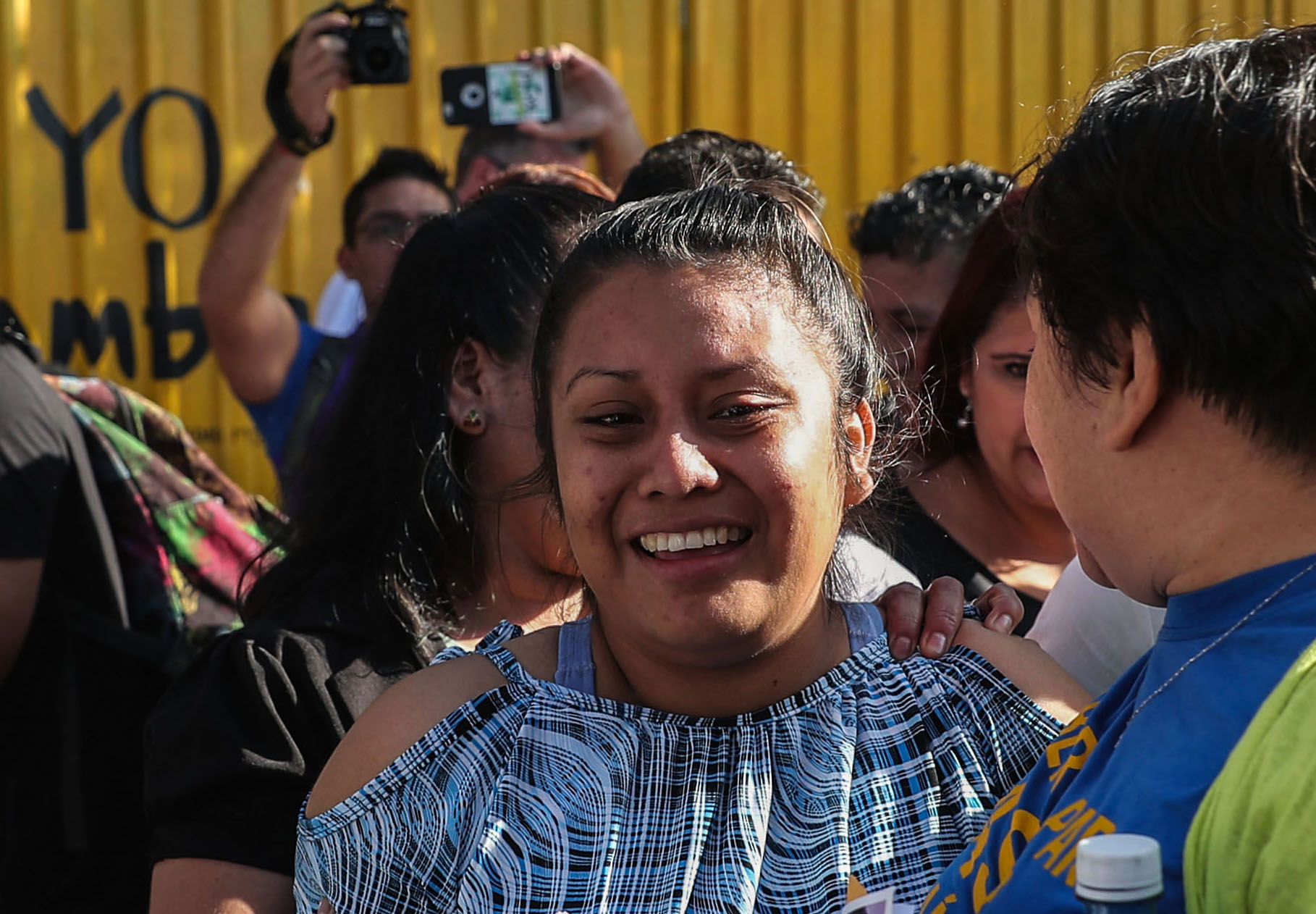 Liberan a salvadoreña condenada a 30 años de cárcel por dar a luz a su bebé muerto