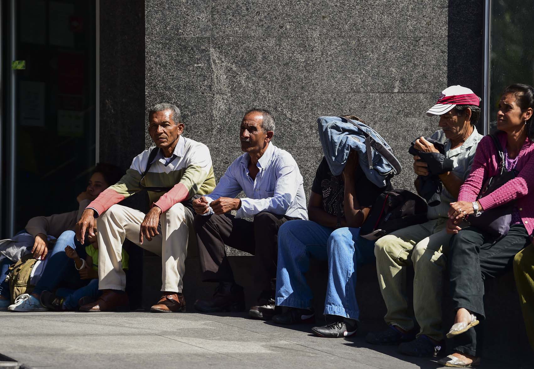 Experto alerta que Ley de Pensiones retrasará ajustes de salarios y bonos