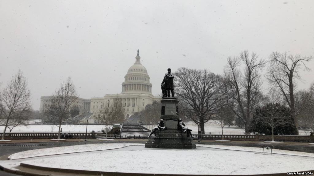 Tormenta invernal azota a 39 estados de EEUU (Fotos)