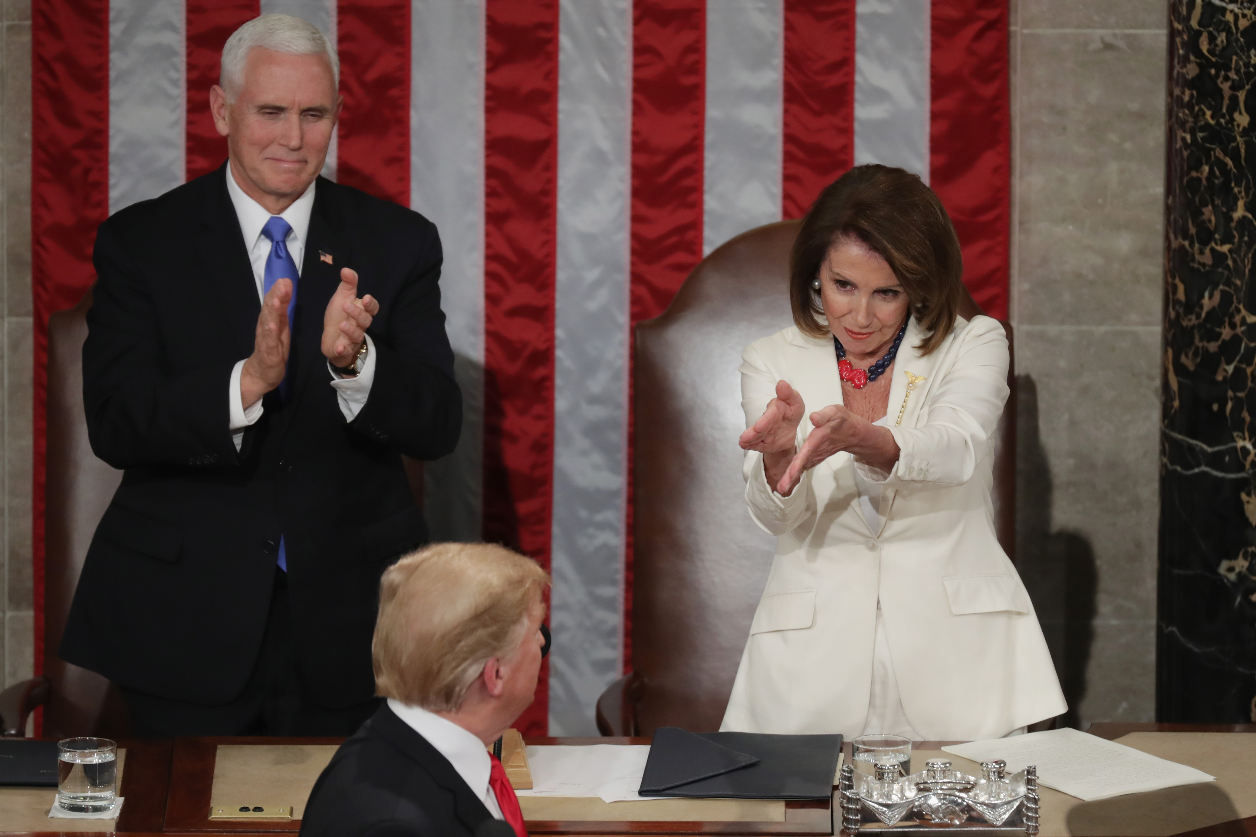 Pelosi planea enviar la acusación de Trump al Senado “la próxima semana”