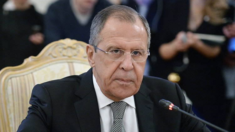 Lavrov revela que mantuvo contactos con representantes de Guaidó