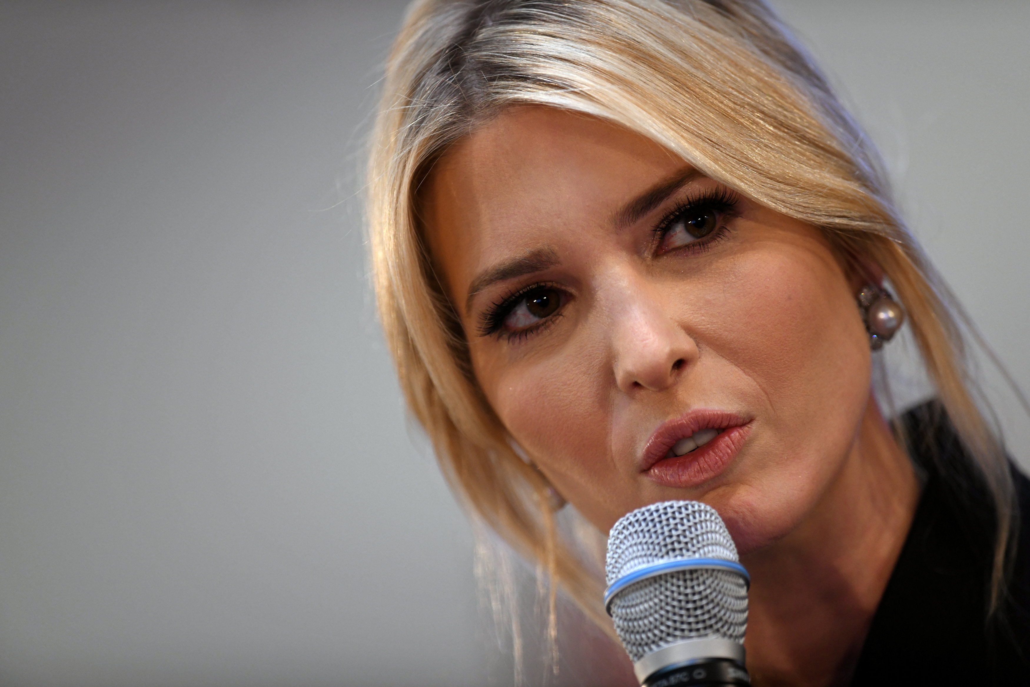 Asistente personal de Ivanka Trump dio positivo por coronavirus