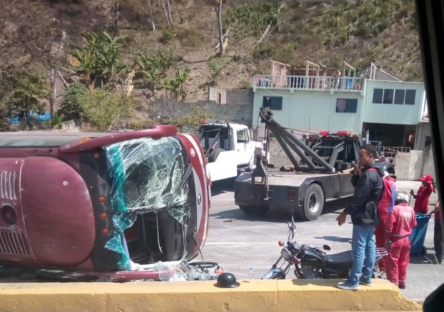 Reportan un accidente en la ARC sentido Valencia #22Mar (fotos)