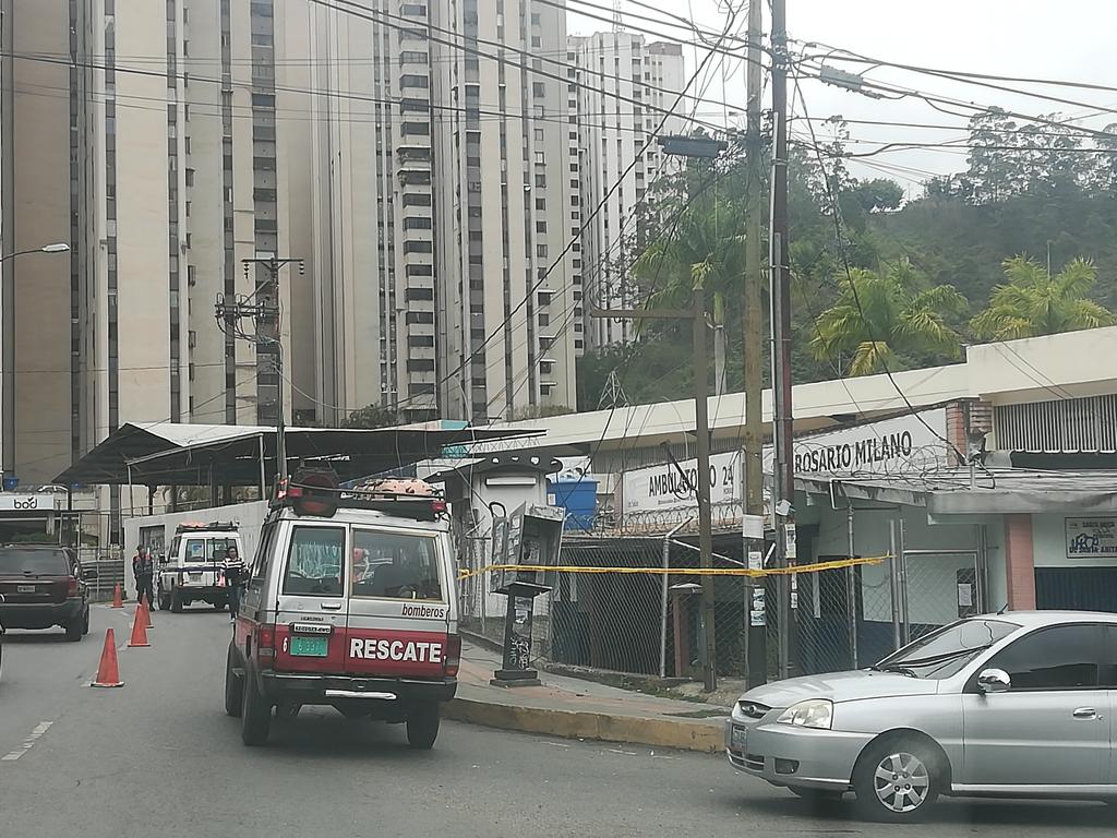 Explota transformador en San Antonio de los Altos y los cables caen sobre un ambulatorio #11Mar (Foto)