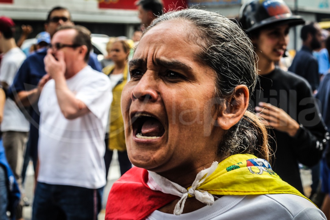 ¡Queremos agua y luz! Las FOTOS que no viste de la protesta de este #12Mar contra el caos eléctrico