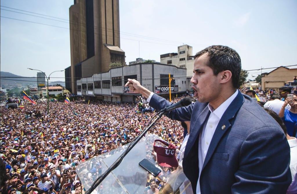 La FOTO aérea de la concentración en Valencia comprueba que la calle sigue activa con Guaidó